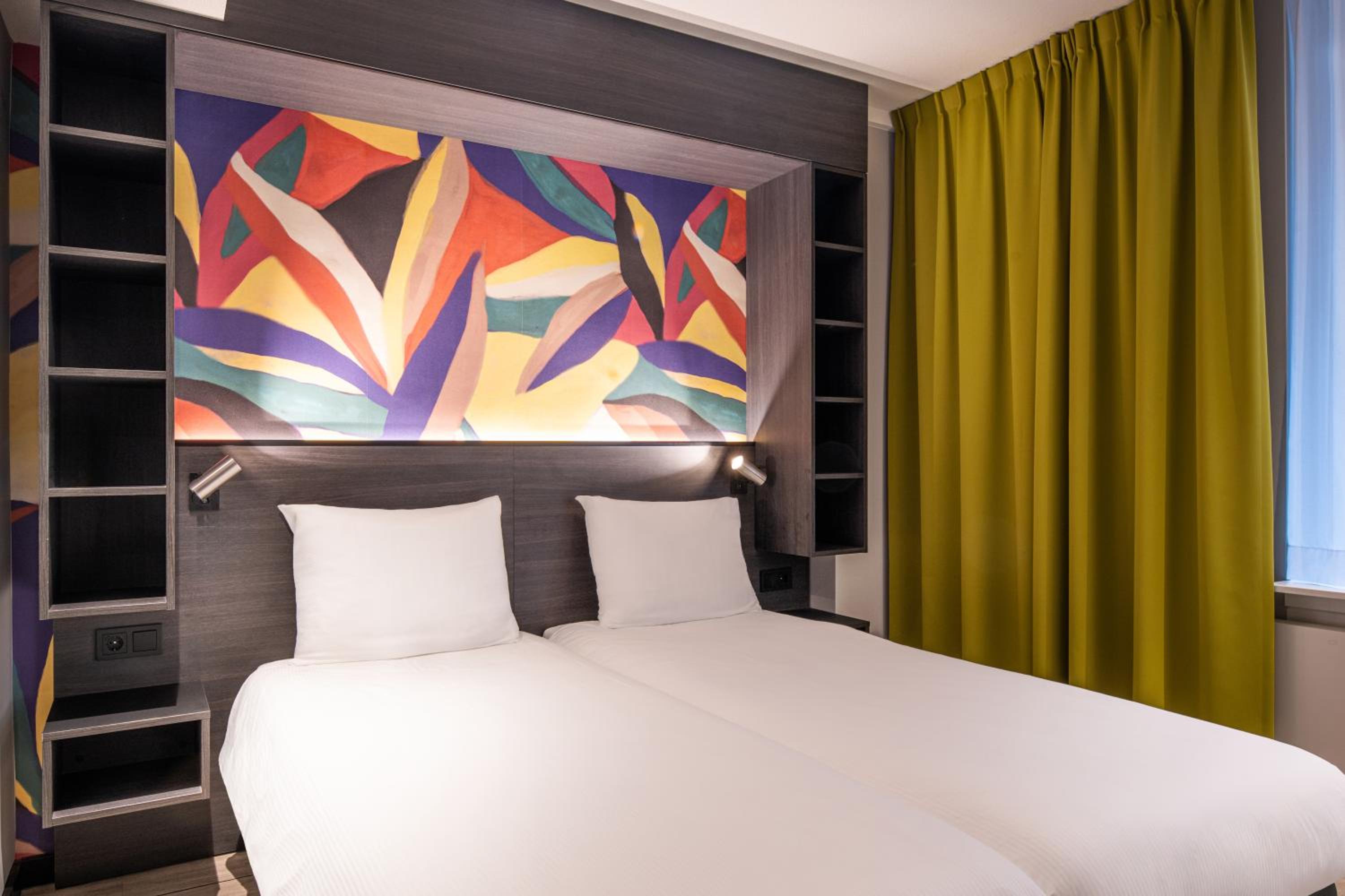 Classic, Double or Twin Bed, Thon Hotel Rotterdam 7/10