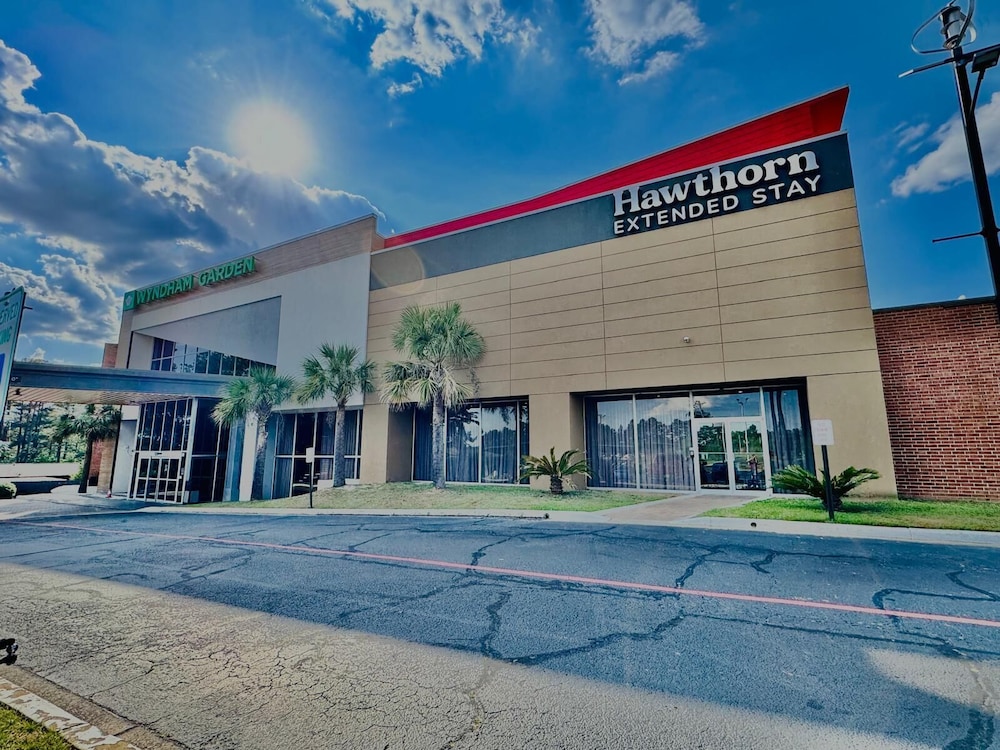 Hawthorn Extended Stay by Wyndham Columbia / Ft. Jackson 45/55