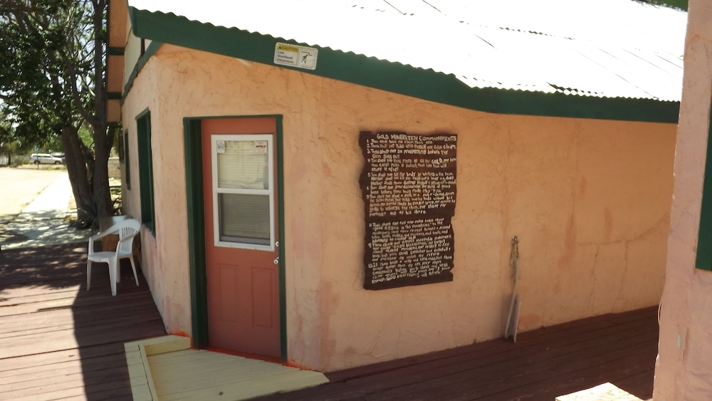 Shep's Miners Inn 3/50