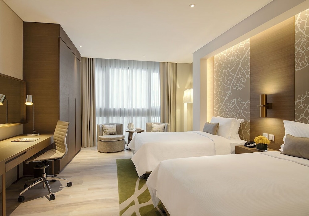 2 BEDROOMS, SKYLINE, APARTMENT, PRIVATE POOL