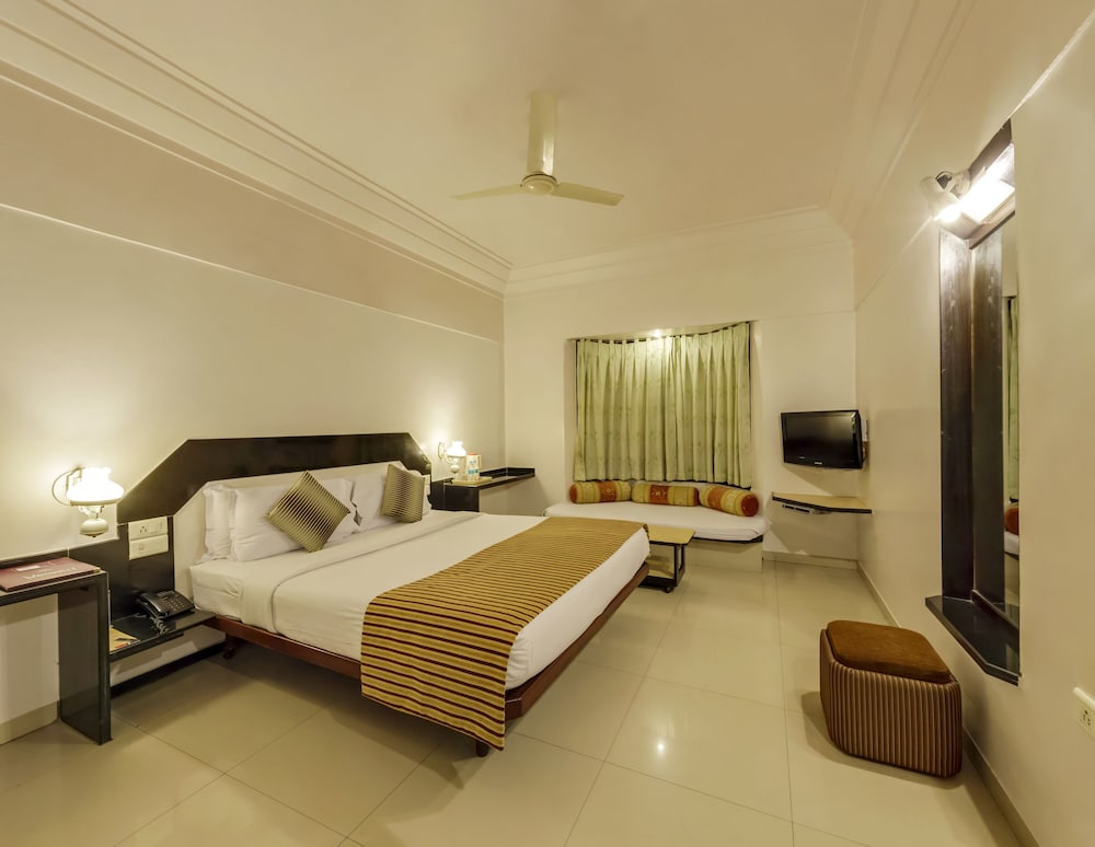 Hotel Vrishali Executive 15/61