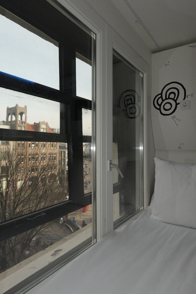 Supper Hotel 6/49