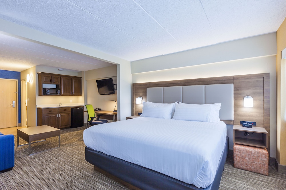 Holiday Inn Express Saint John Harbour Side Hotel 25/69