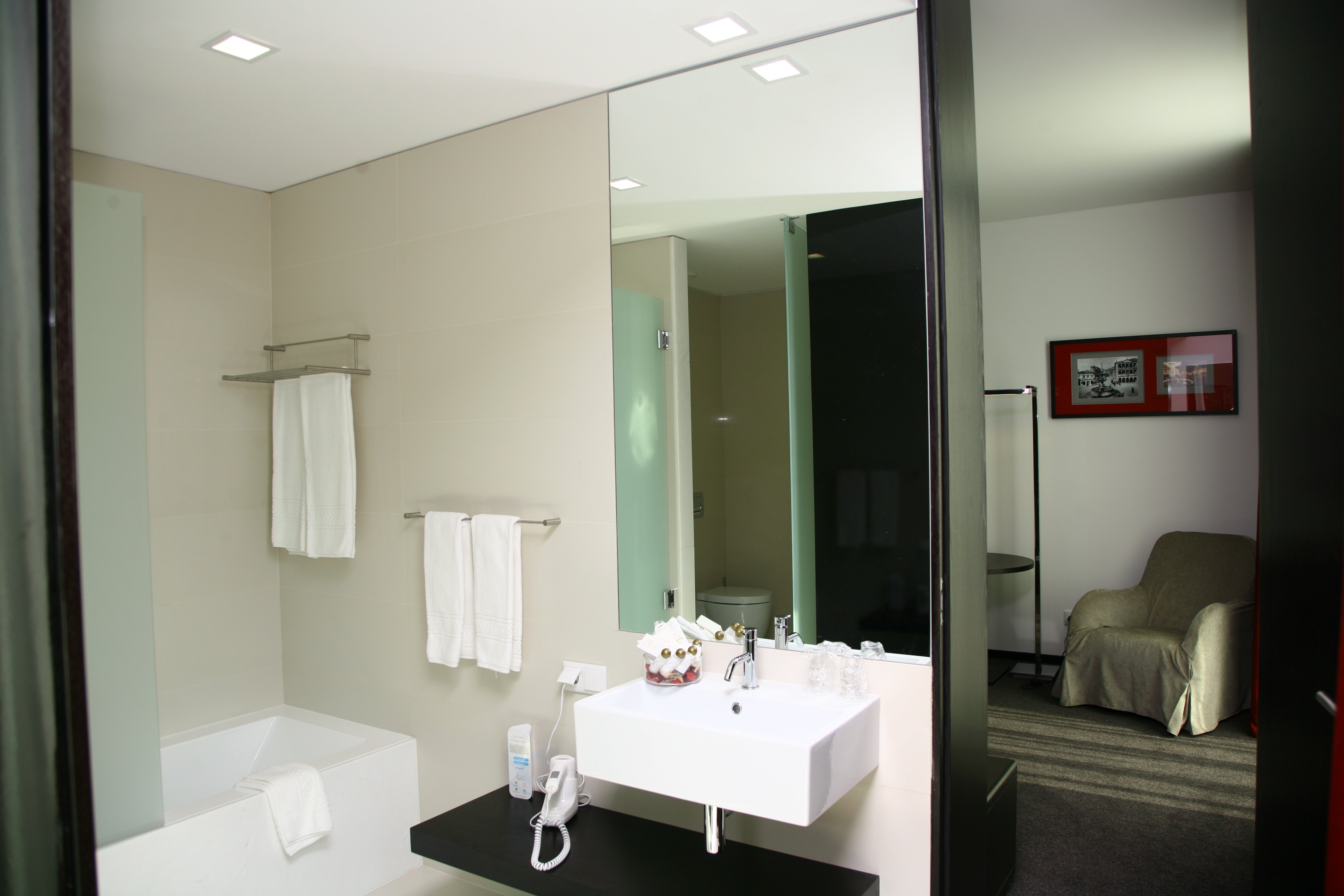Axis Viana Business And Spa 33/36