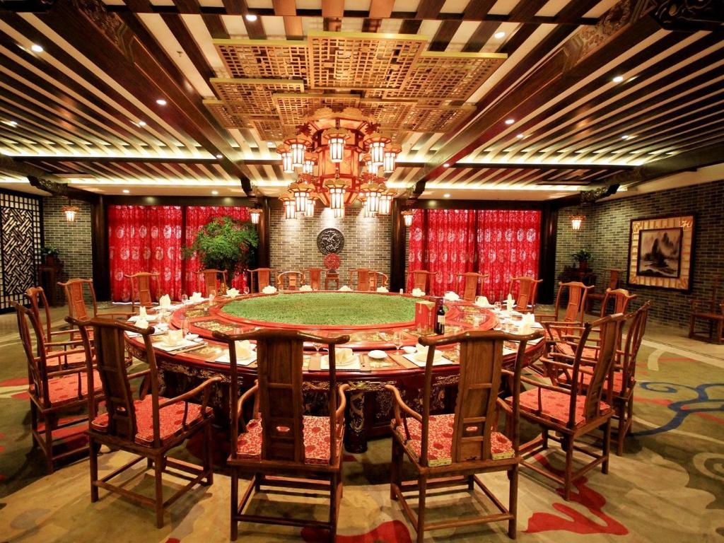 Chateau Star Sea Hotel 33/44