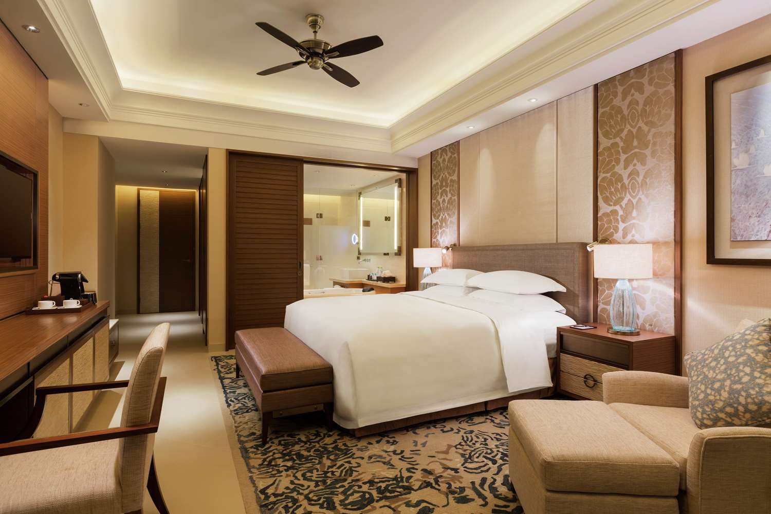 Room, King Bed