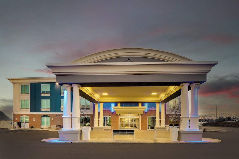 Holiday Inn Express Hotel Suites Richmond 6/67