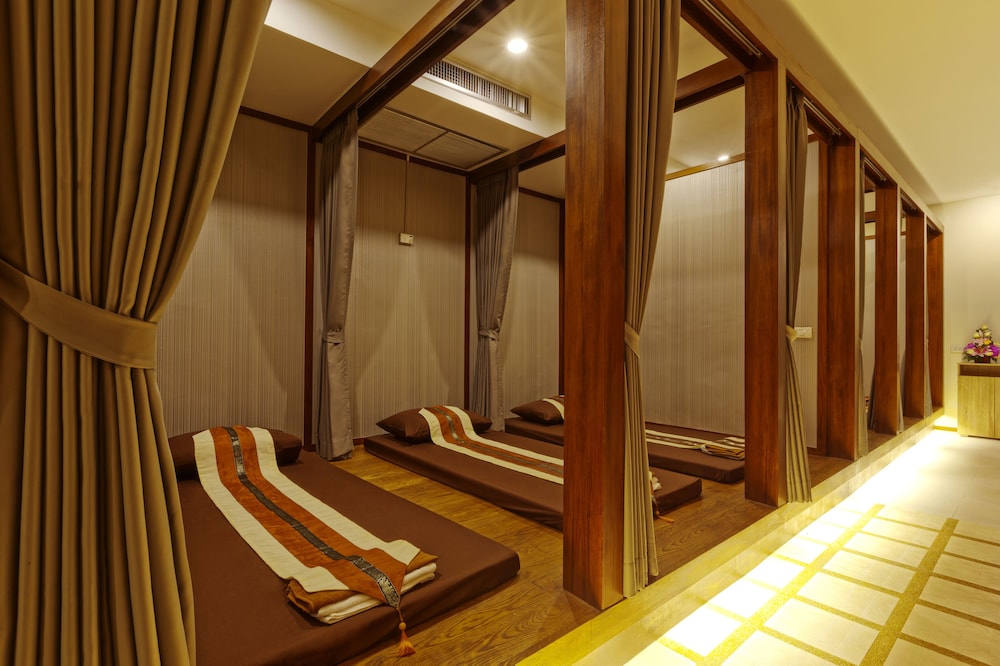 Asia Hotels Group (Poonpetch Hotel) 30/63