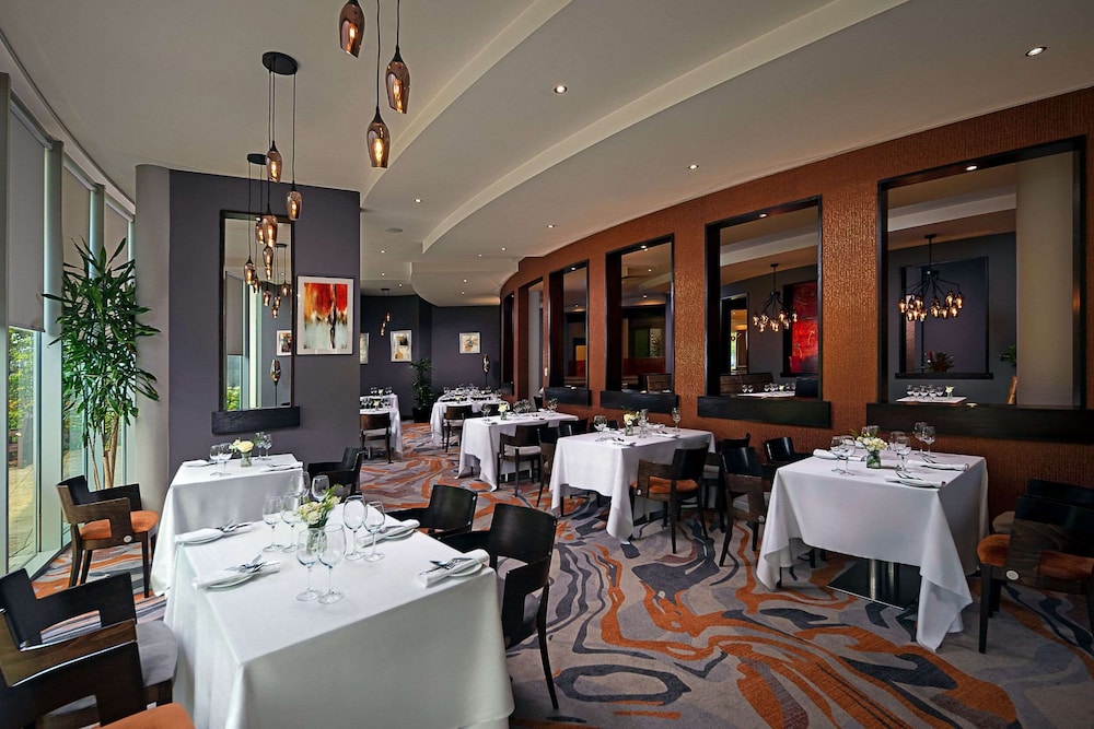 Carlton Hotel Blanchardstown 38/49