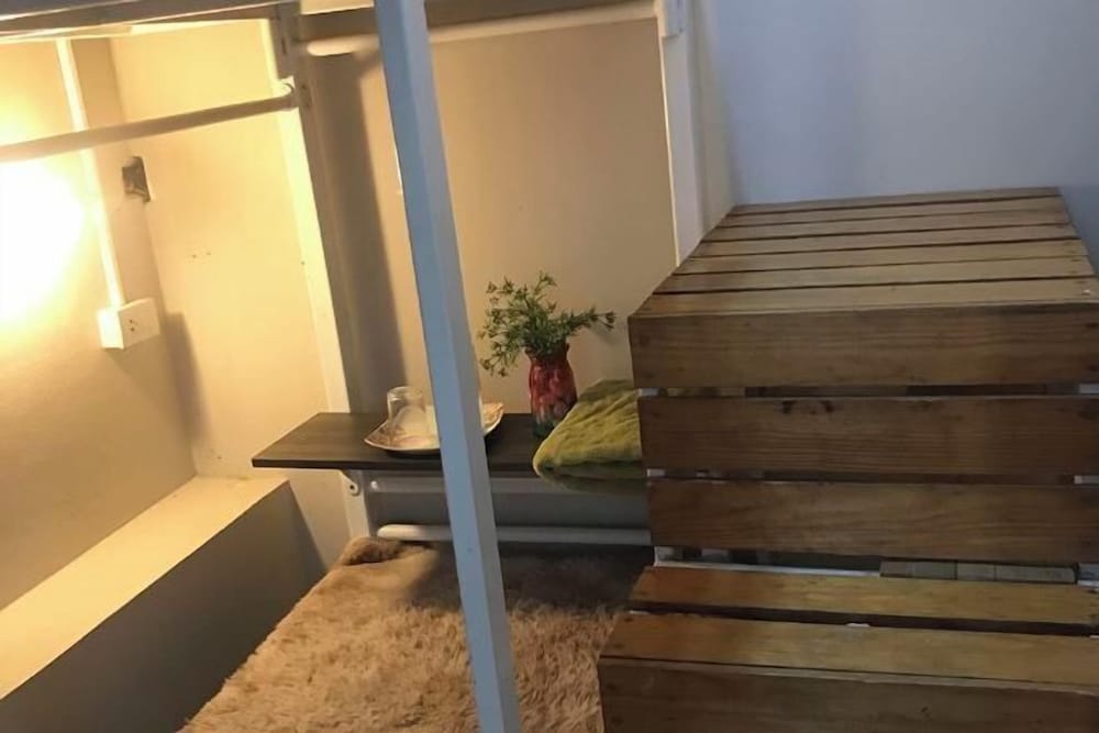 Kamin Bird Hostel 20/24