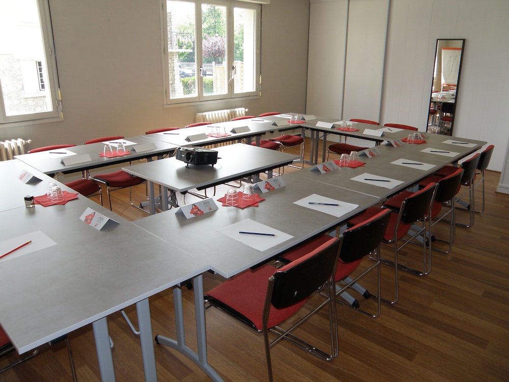 Ibis Brive Centre 47/65