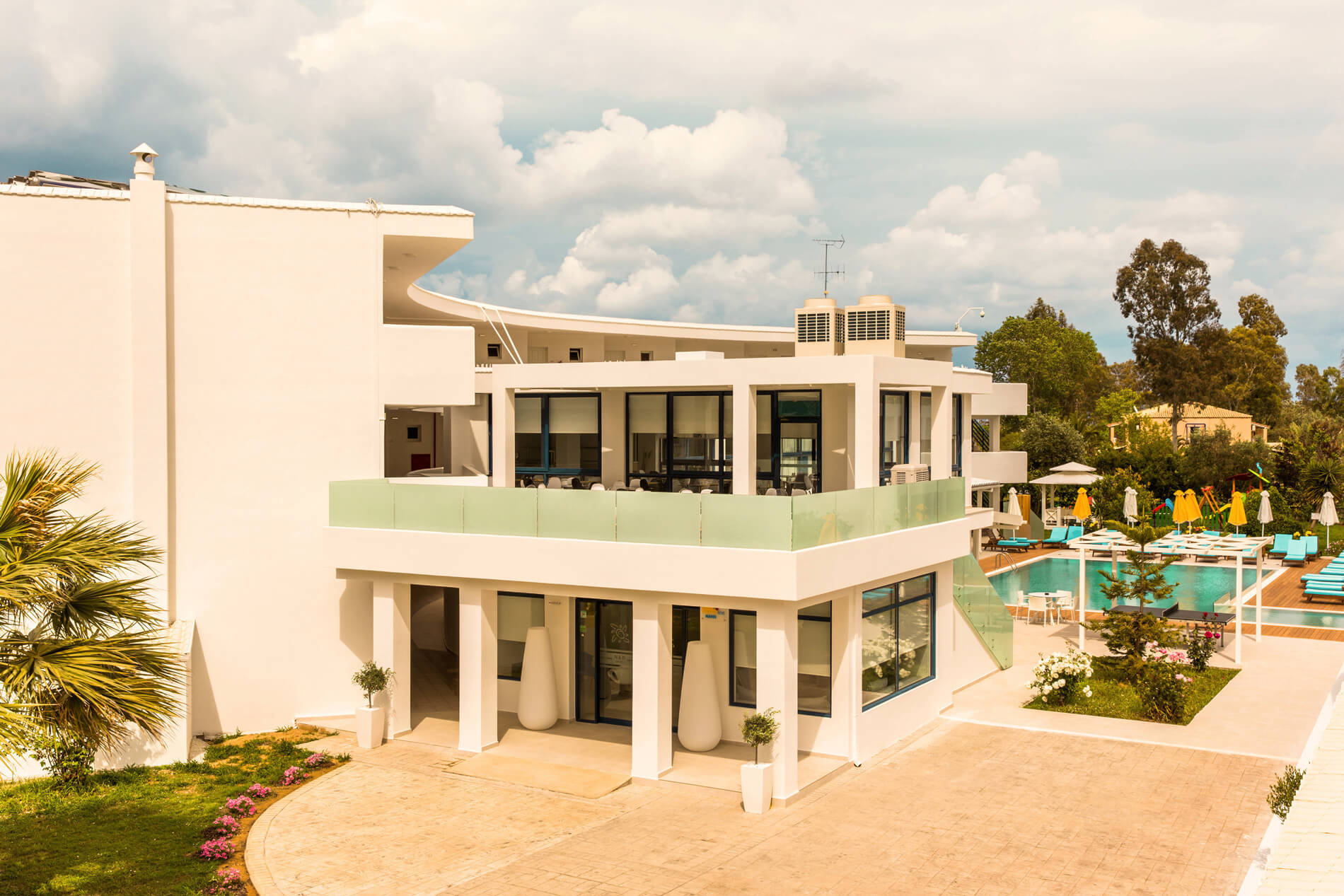 Nasos Hotel and Resort in MESSONGHI