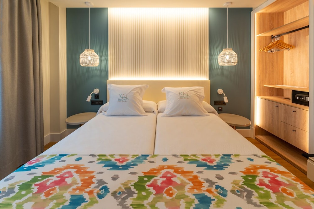 LA PUERTA DE NERJA HOSTAL BOUTIQUE 12/38