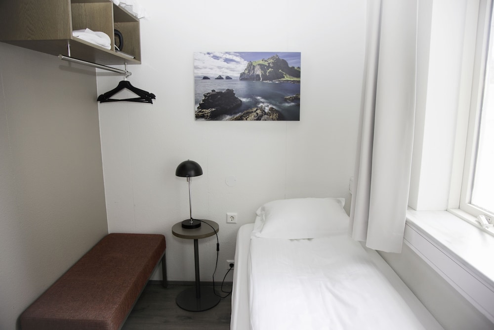 Hotel Vestmannaeyjar 20/65