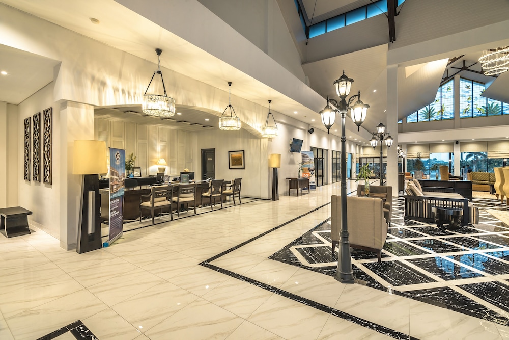 Lido Lake Resort by MNC Hotel 30/63