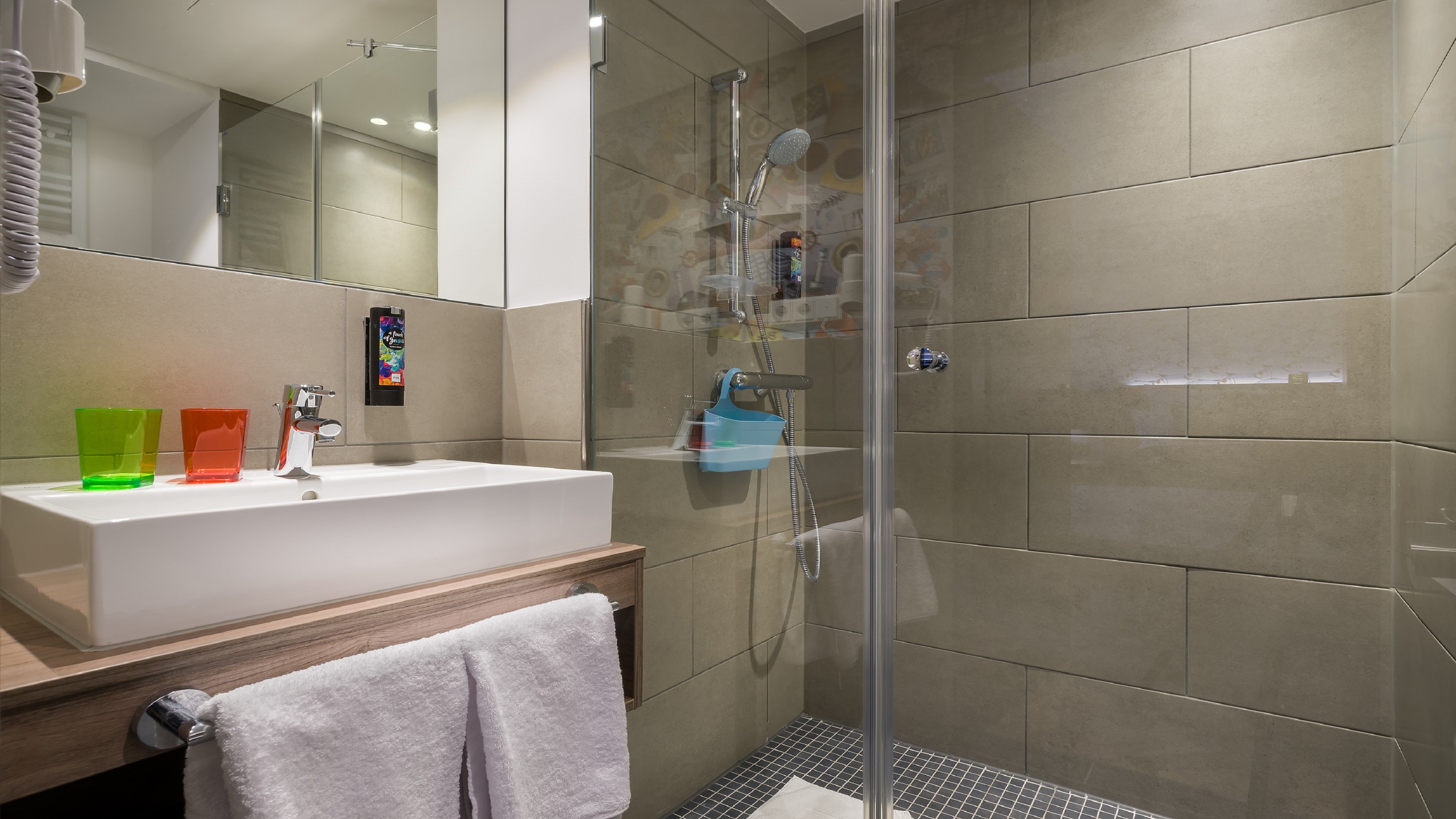 غرفة قياسية بسرير كوين بشرفة، Holiday Inn - the niu, Welly Kiel by IHG 3/4