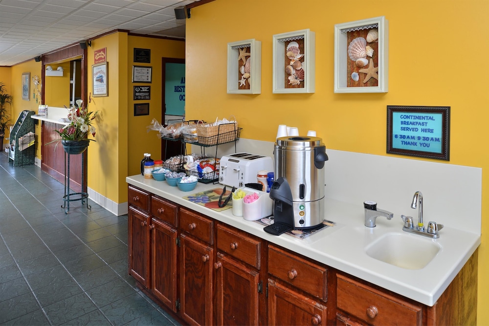 Americas Best Value Inn - Ocean Inn 25/27