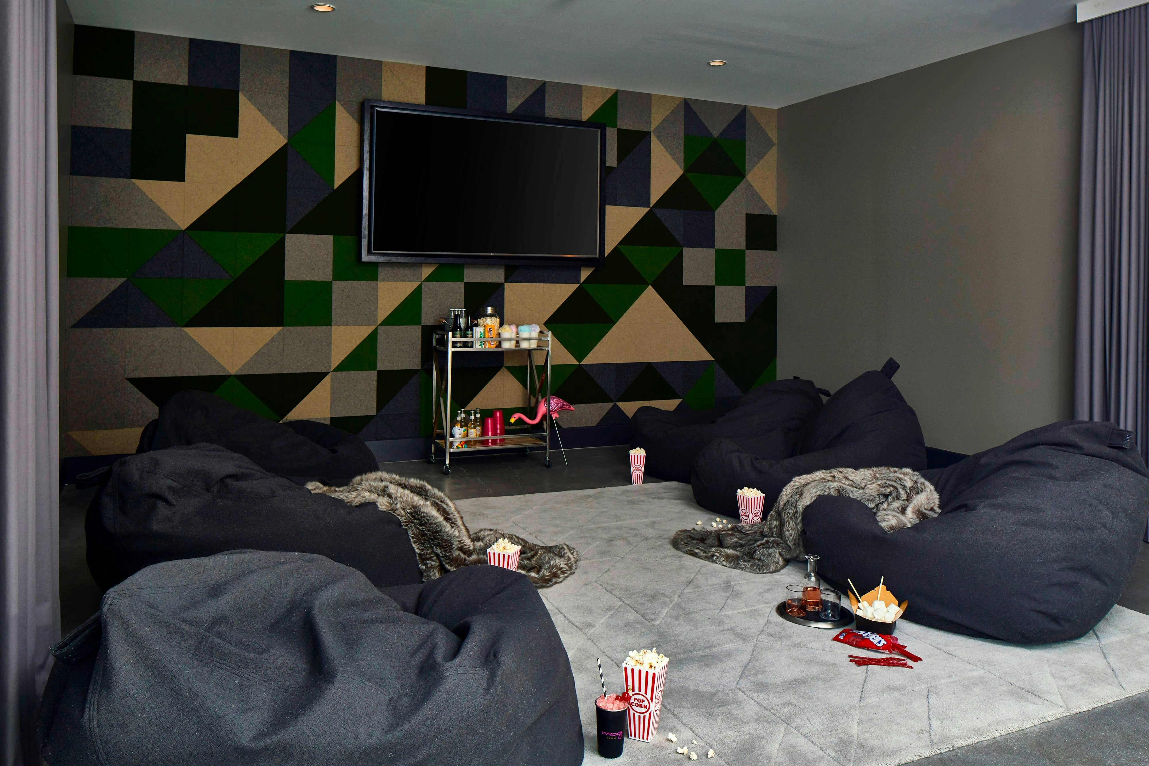 Moxy Chattanooga Downtown 56/60