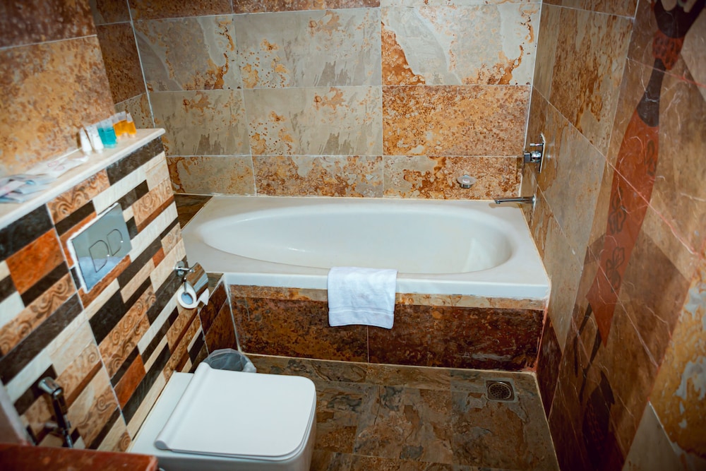 Surya Heritage Hotel 61/61