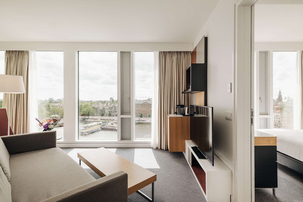 Doubletree By Hilton Amsterdam Centraal Station 49/88