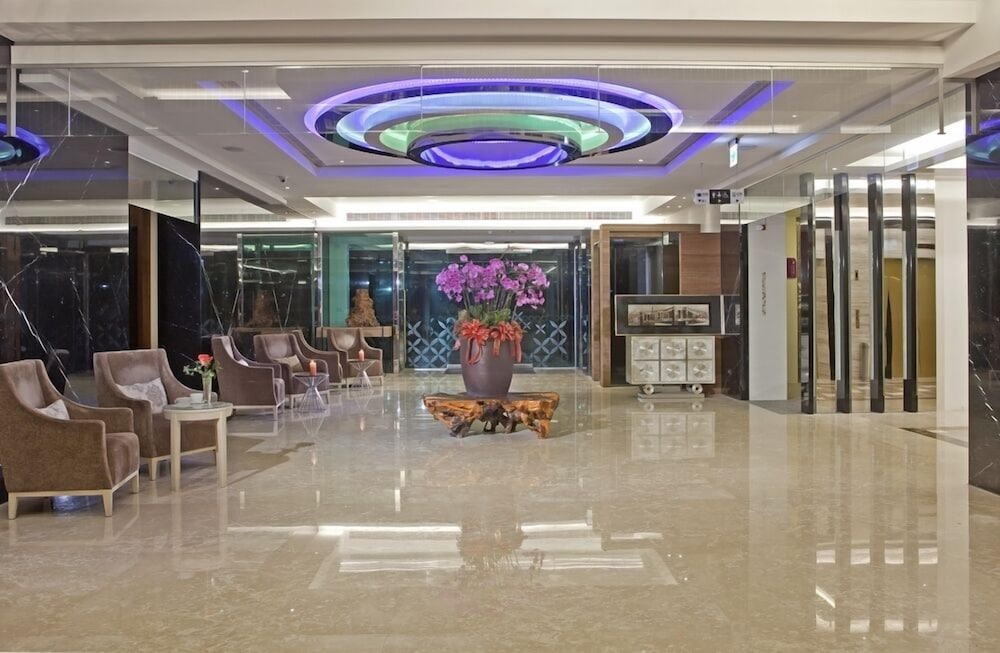 Renyi Lake Hotel 44/51