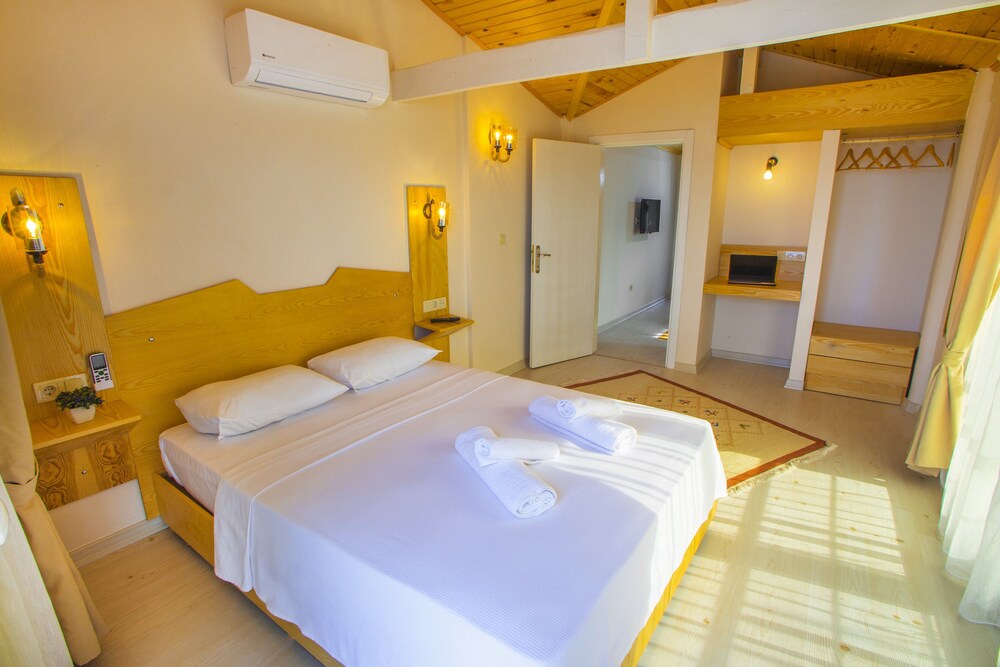 Yalim Hotel 12/38