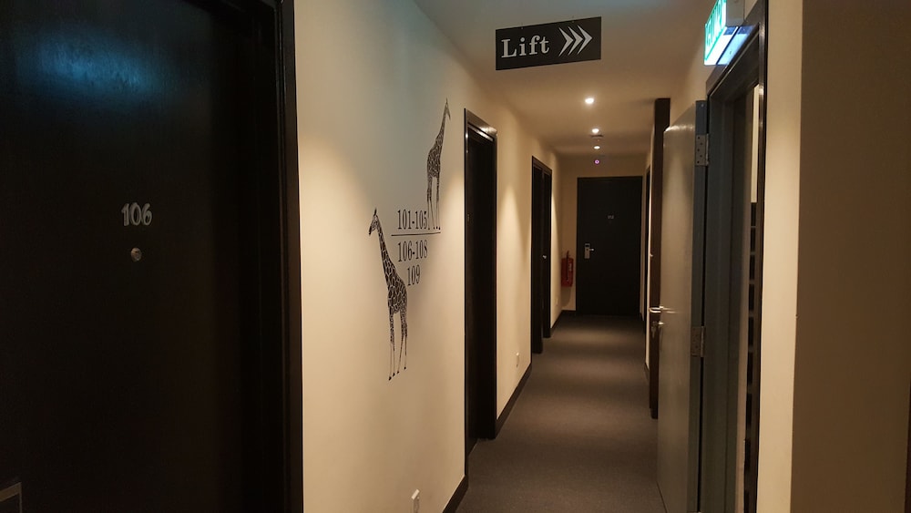 9 Square Hotel - Sri Kembangan 14/38