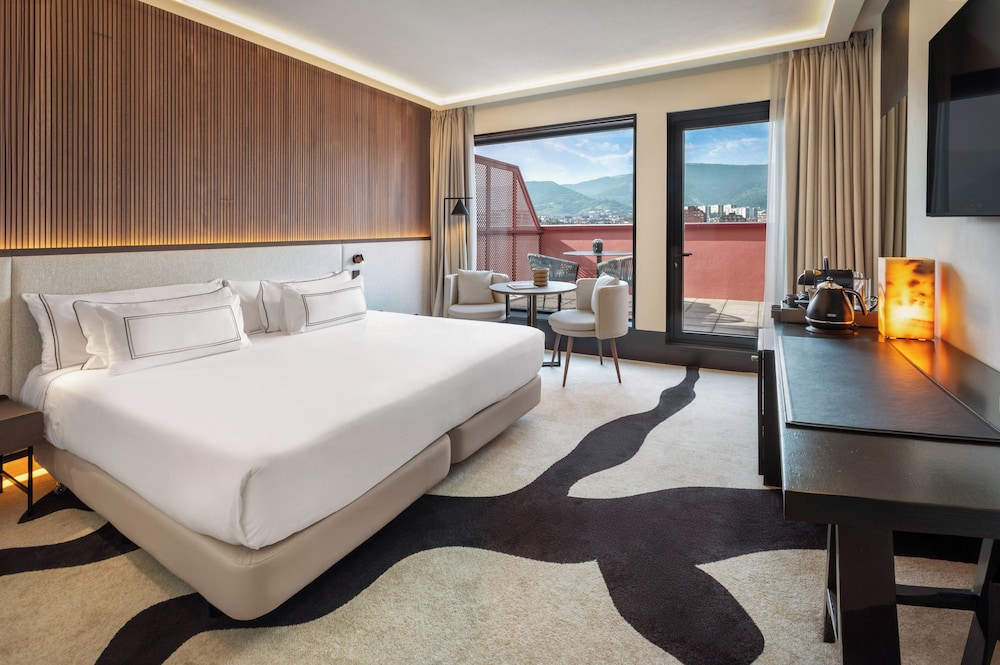 The Level, Supreme, 2 King Beds, Terrace