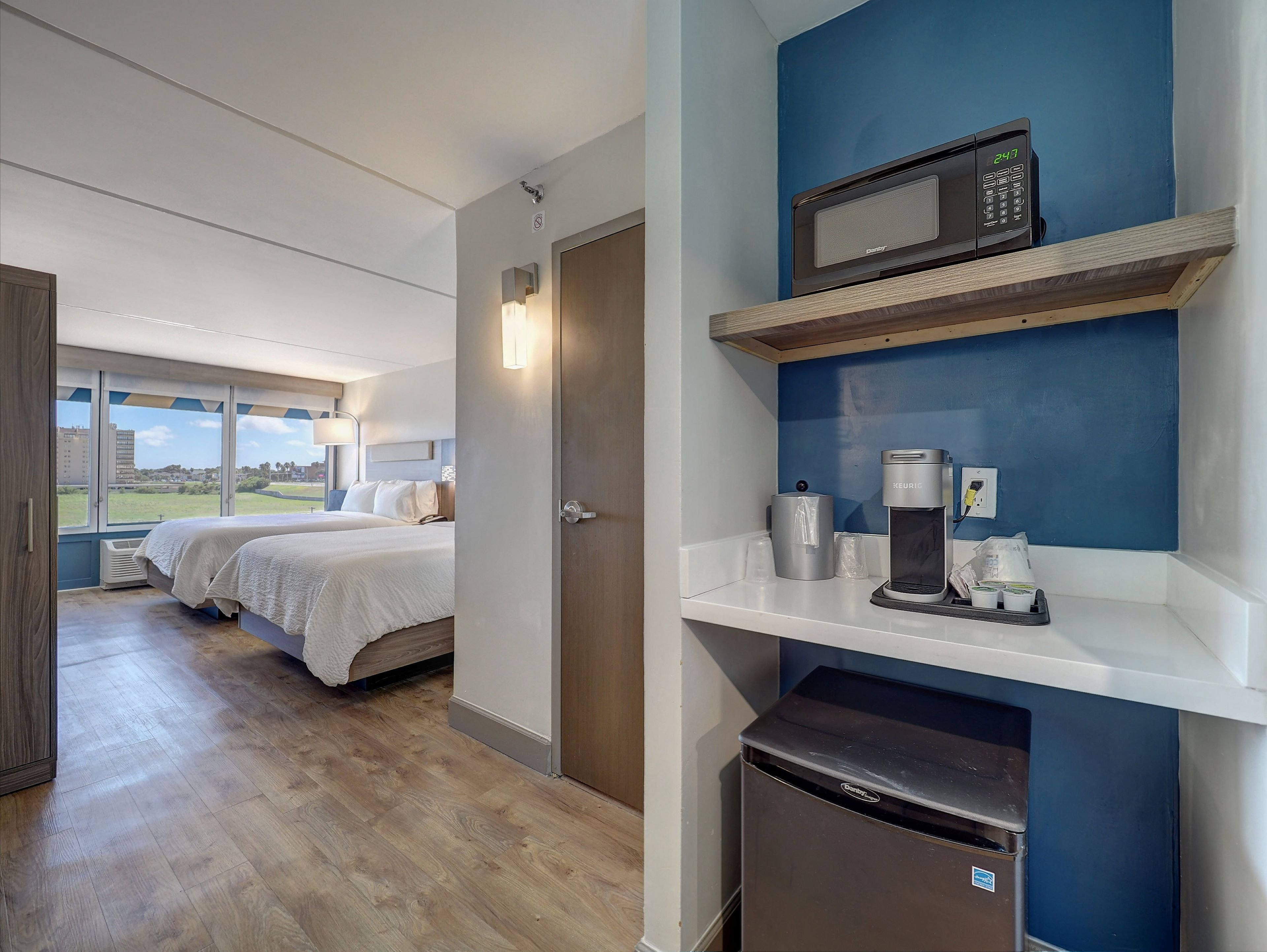 Holiday Inn Express Corpus Christi - Beachfront, an IHG Hotel 50/50