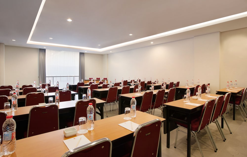 Hotel Amaris Sriwedari Solo 20/22