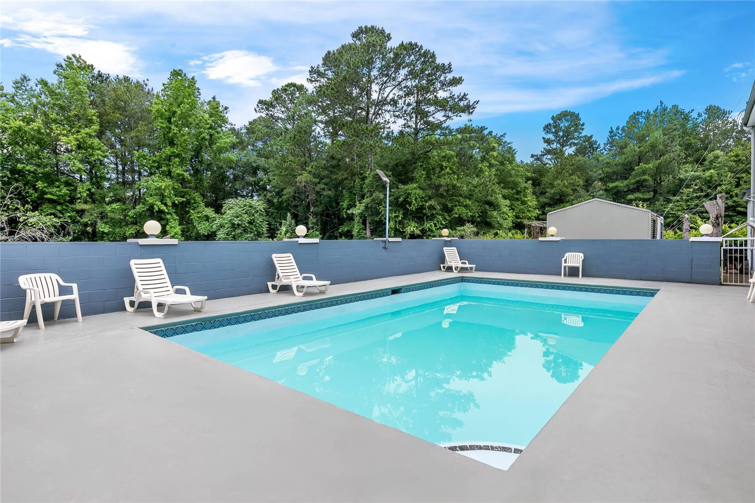 Econo Lodge Elberton, GA 18/21