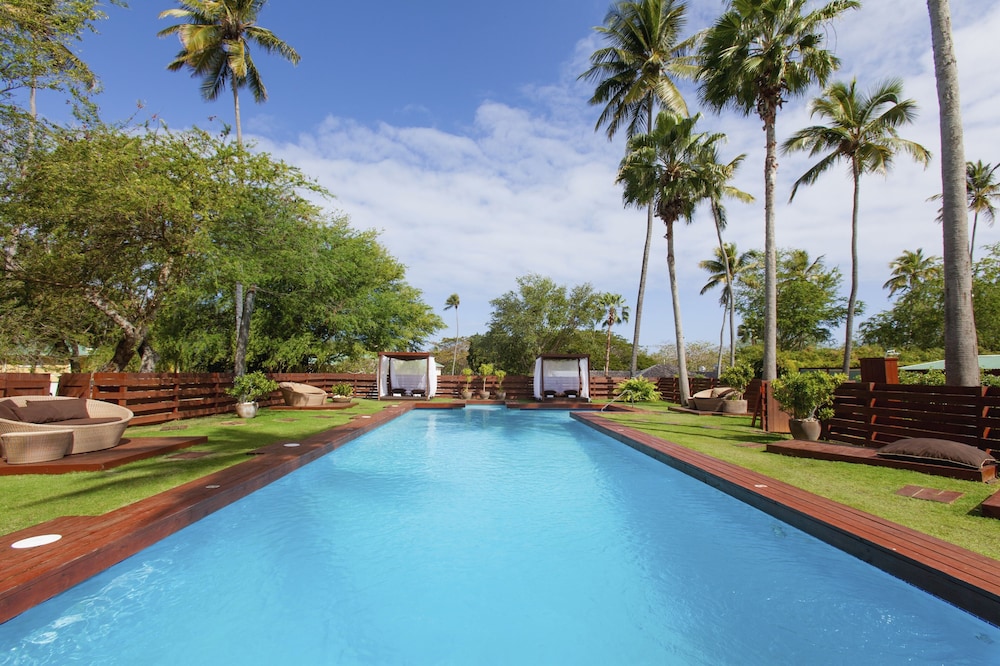 Villa Montana Beach Resort 3/75