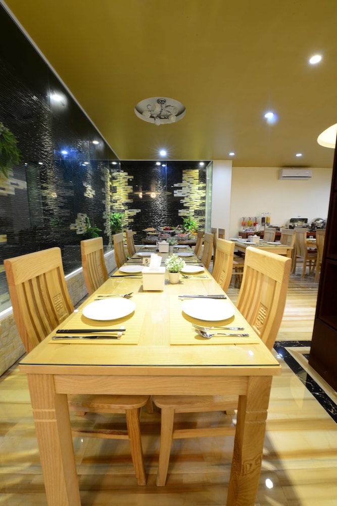 Vientiane Luxury Hotel 57/69