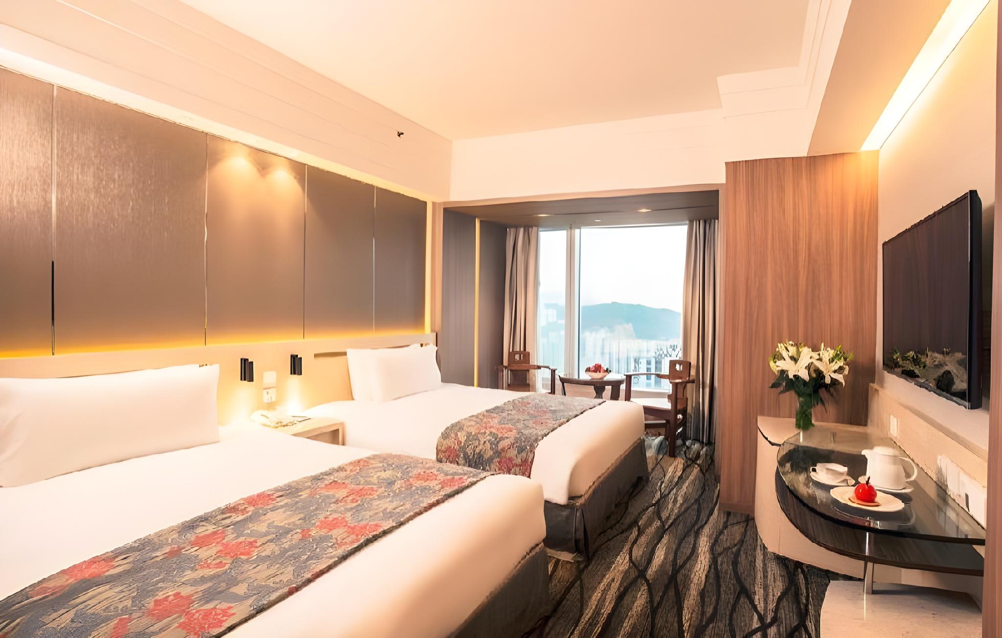 Deluxe, Harbour View, Tower Two