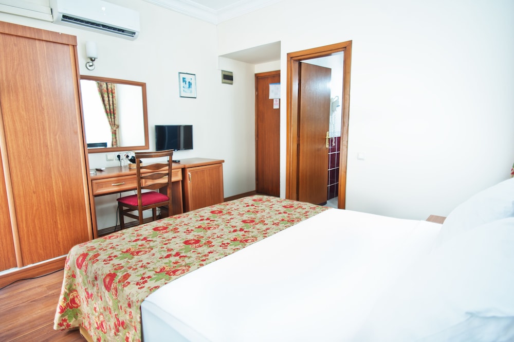 Triana Hotel 17/65