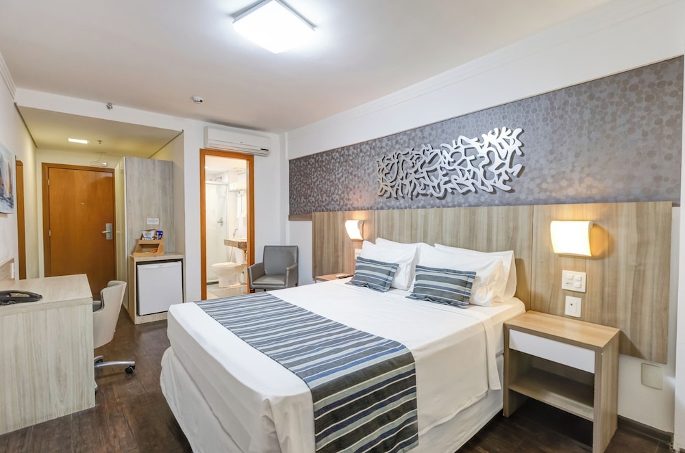DELUXE, DOUBLE BED