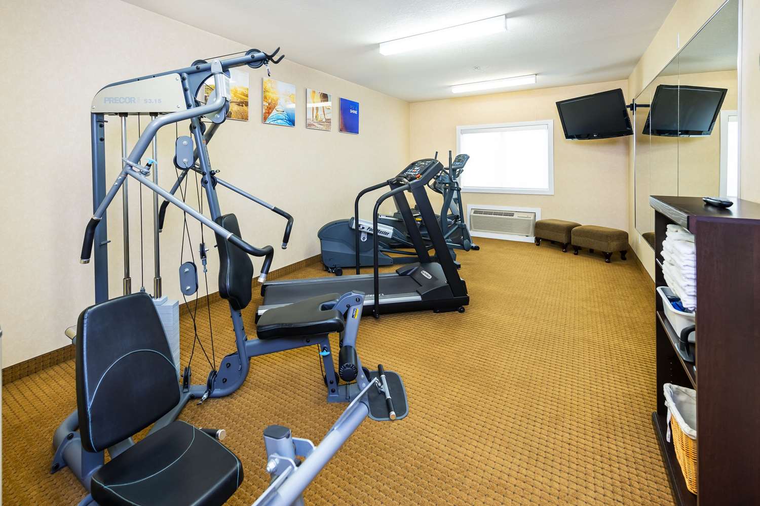 Comfort Inn And Suites Edson Yellowhead Highway 9/20