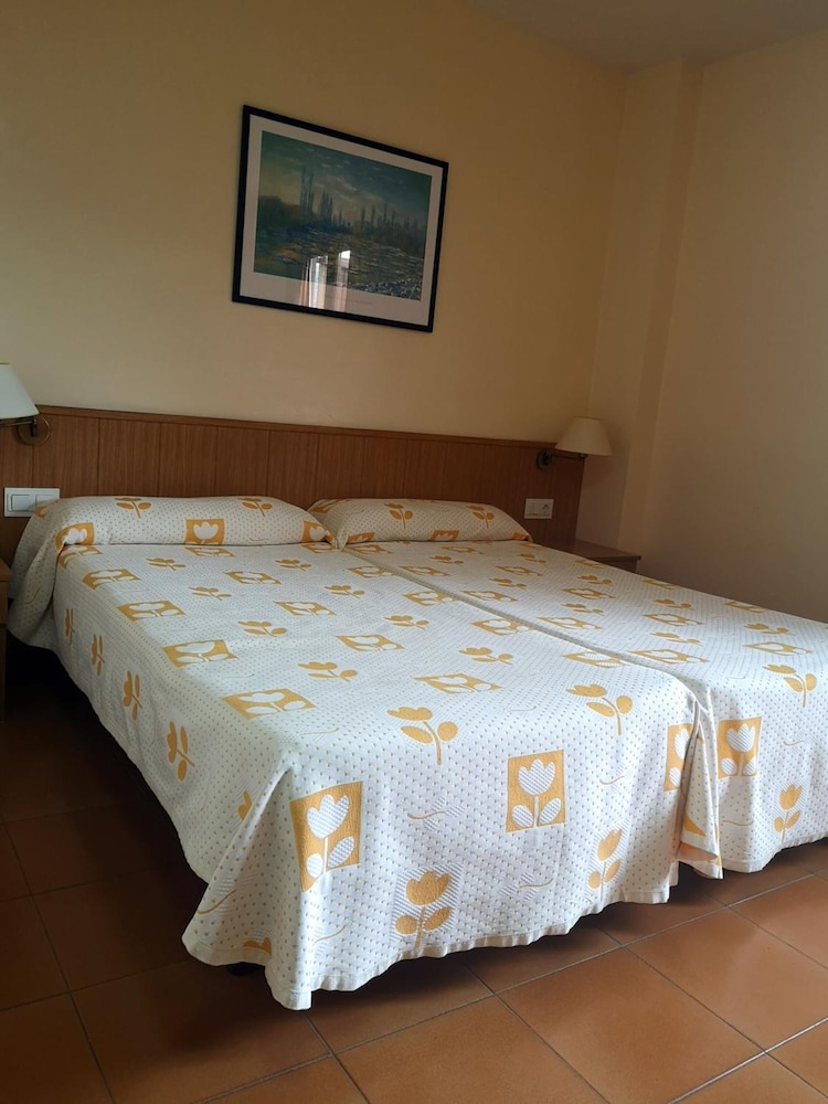 Hotel Taull 11/50