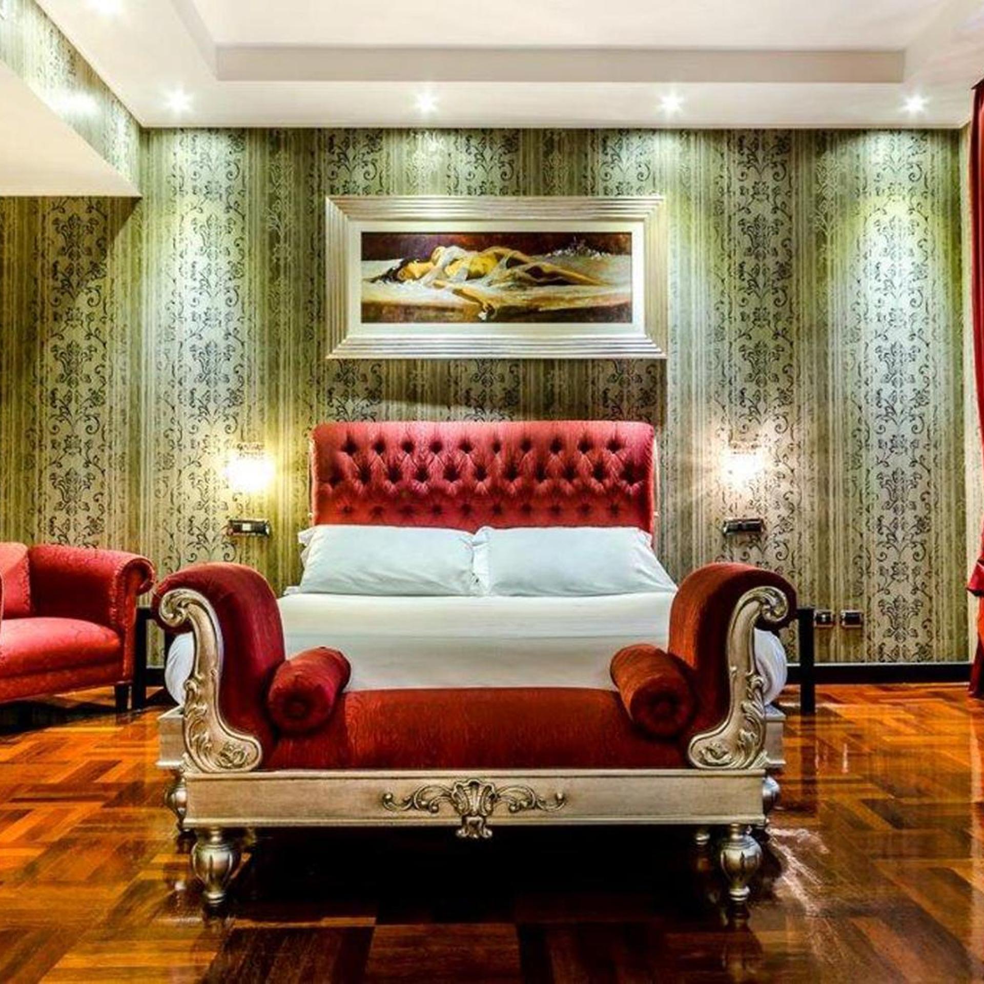 SILVER HOTEL 21/55