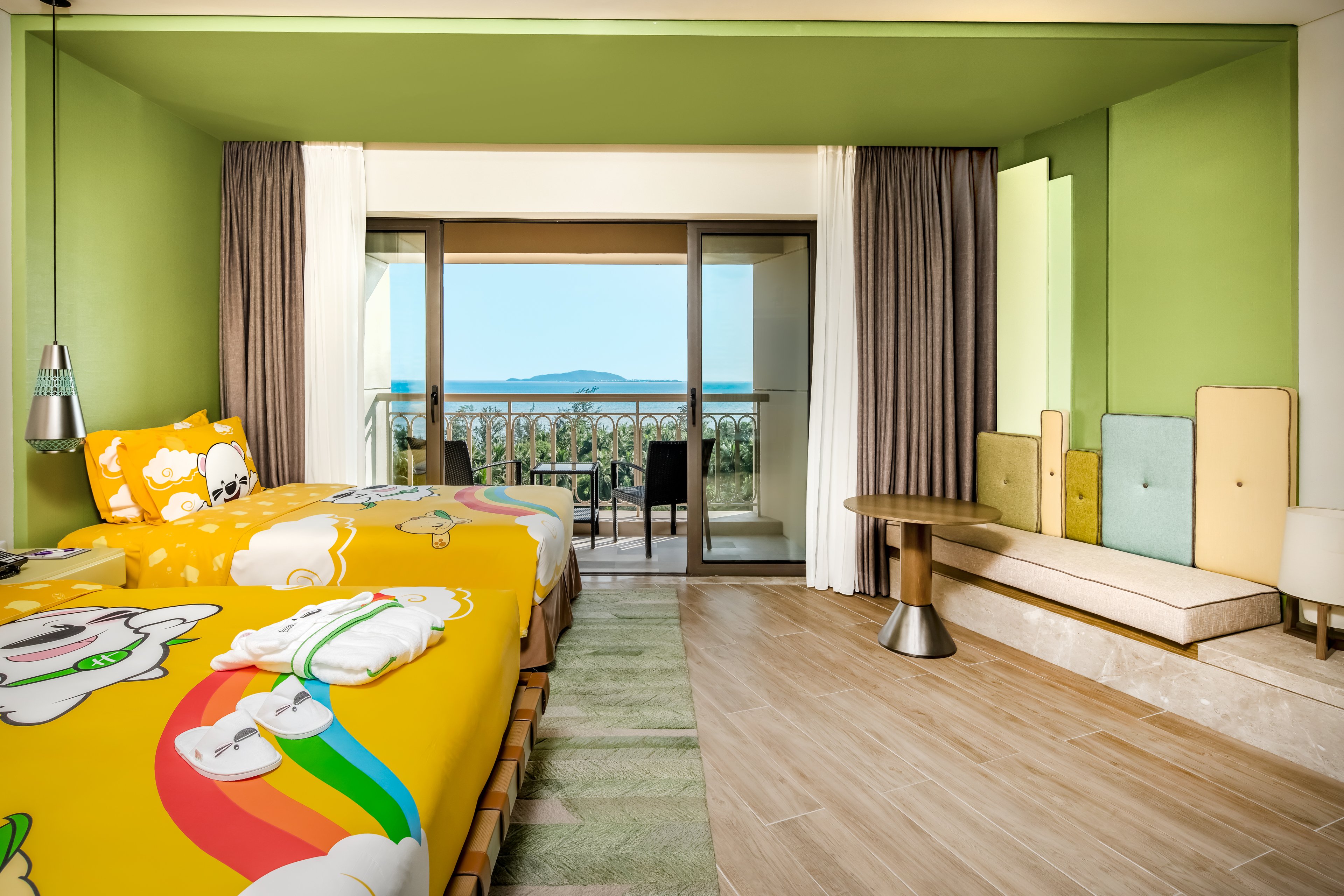 HOLIDAY INN RESORT SANYA BAY 5/50