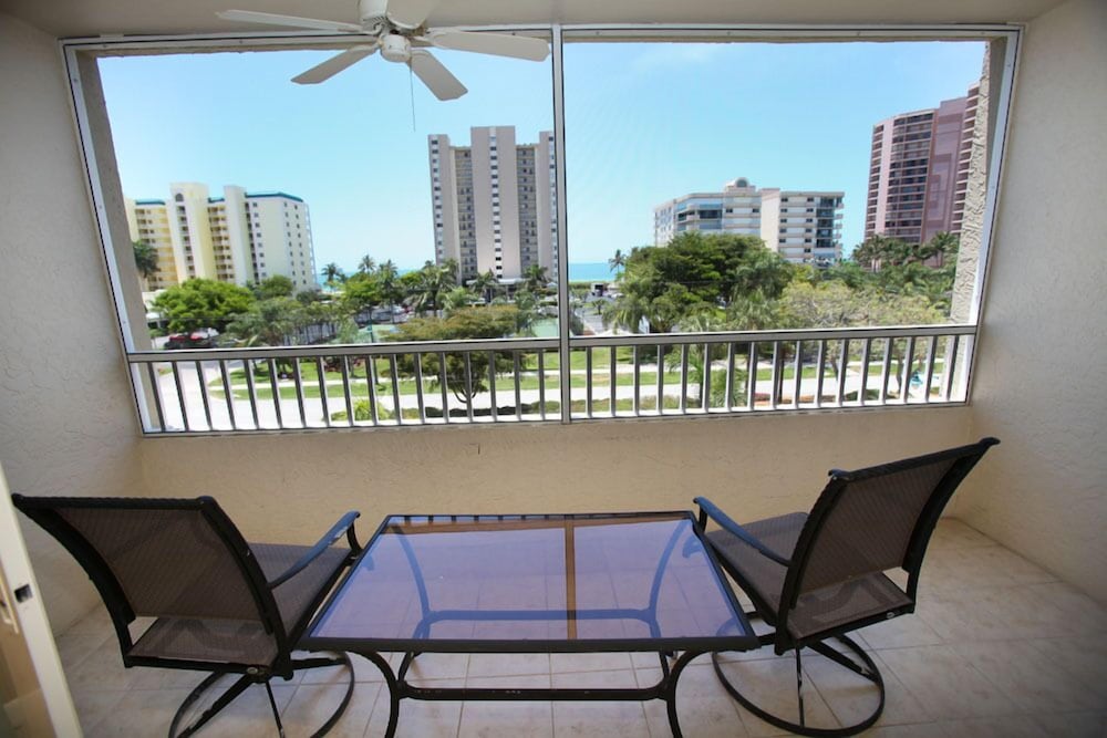 Marco Beach Vacation Suites 31/73