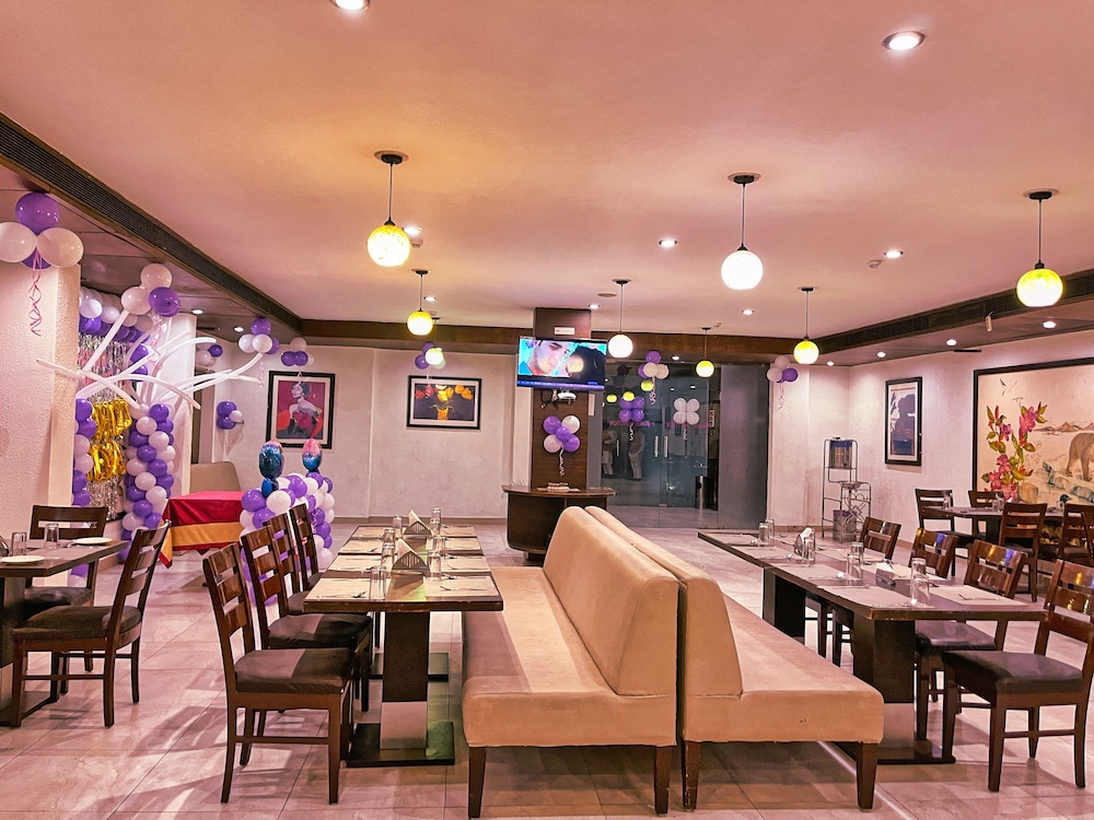 Hotel Clarks Collection Bhavnagar 37/50