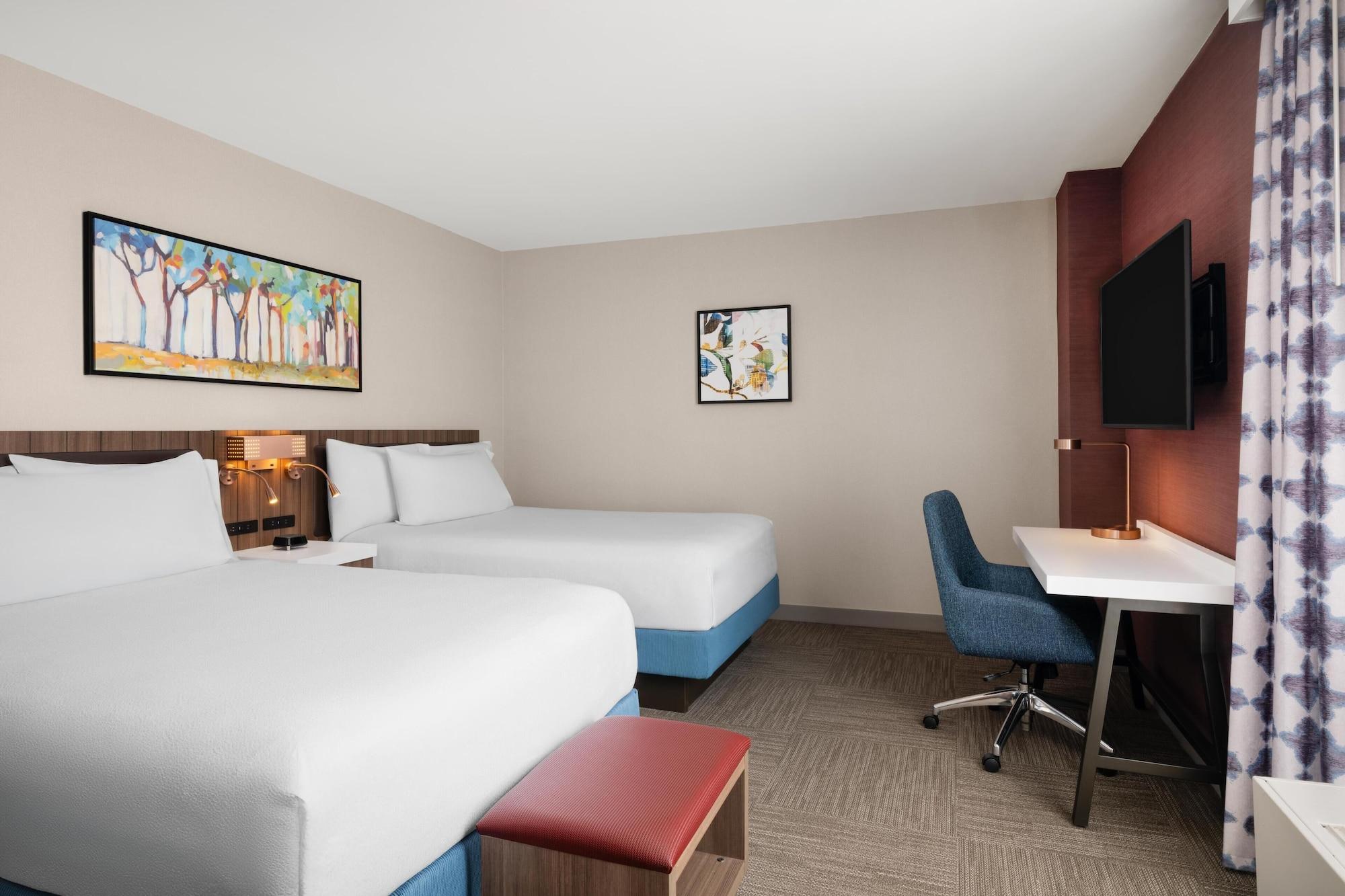 City, Double Bed, City View