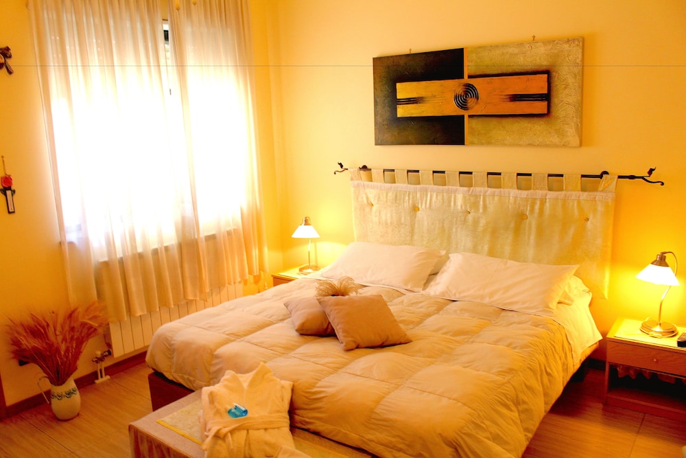 Bed&amp;Breakfast EREMES 12/50