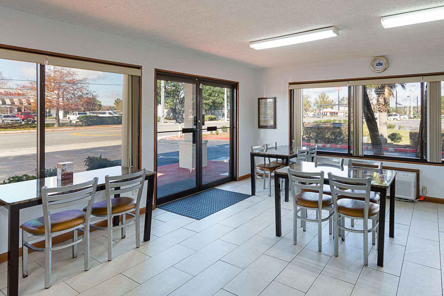 Rodeway Inn Lake City I-75 24/31