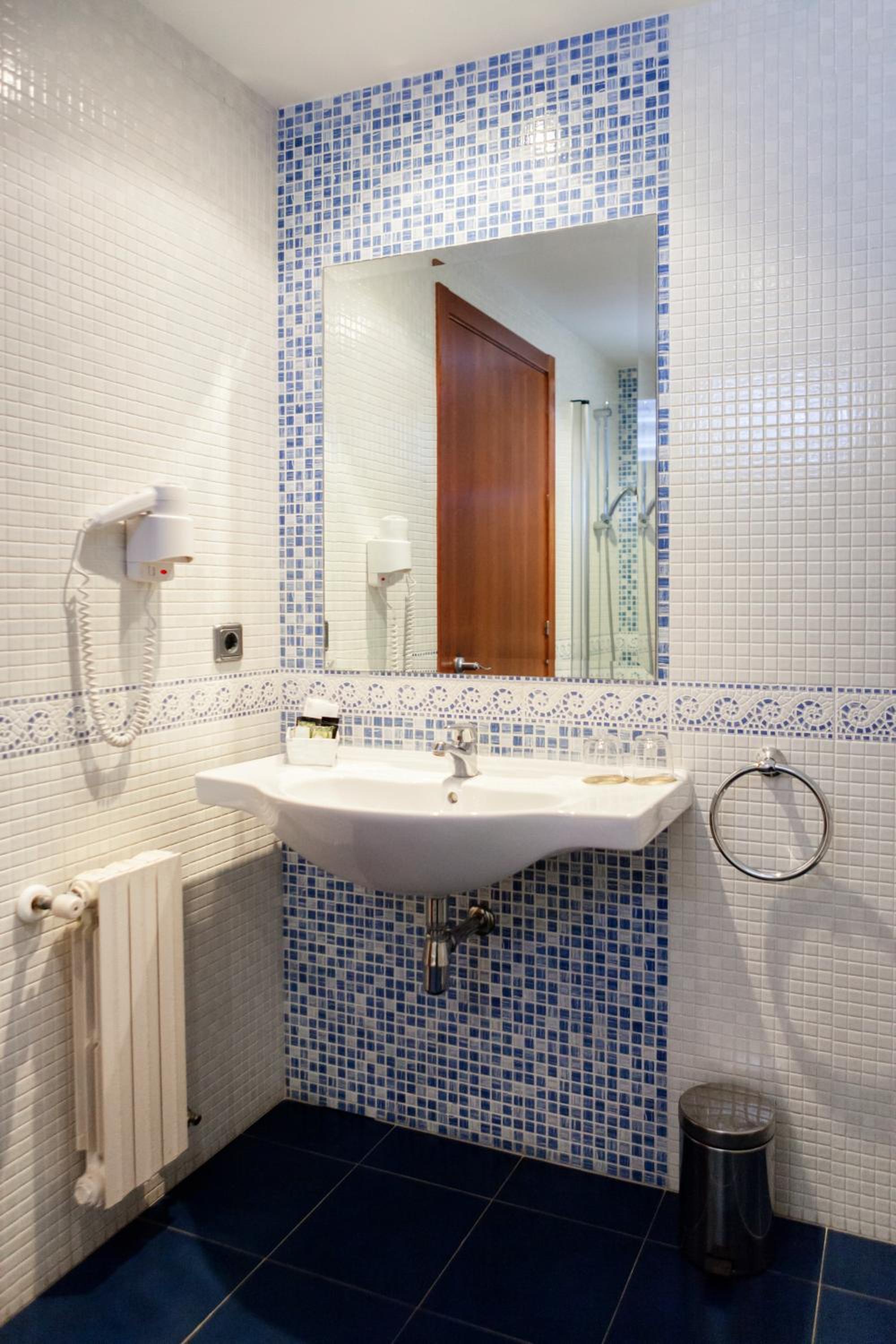 Hotel Valencia Ferrol 50/50