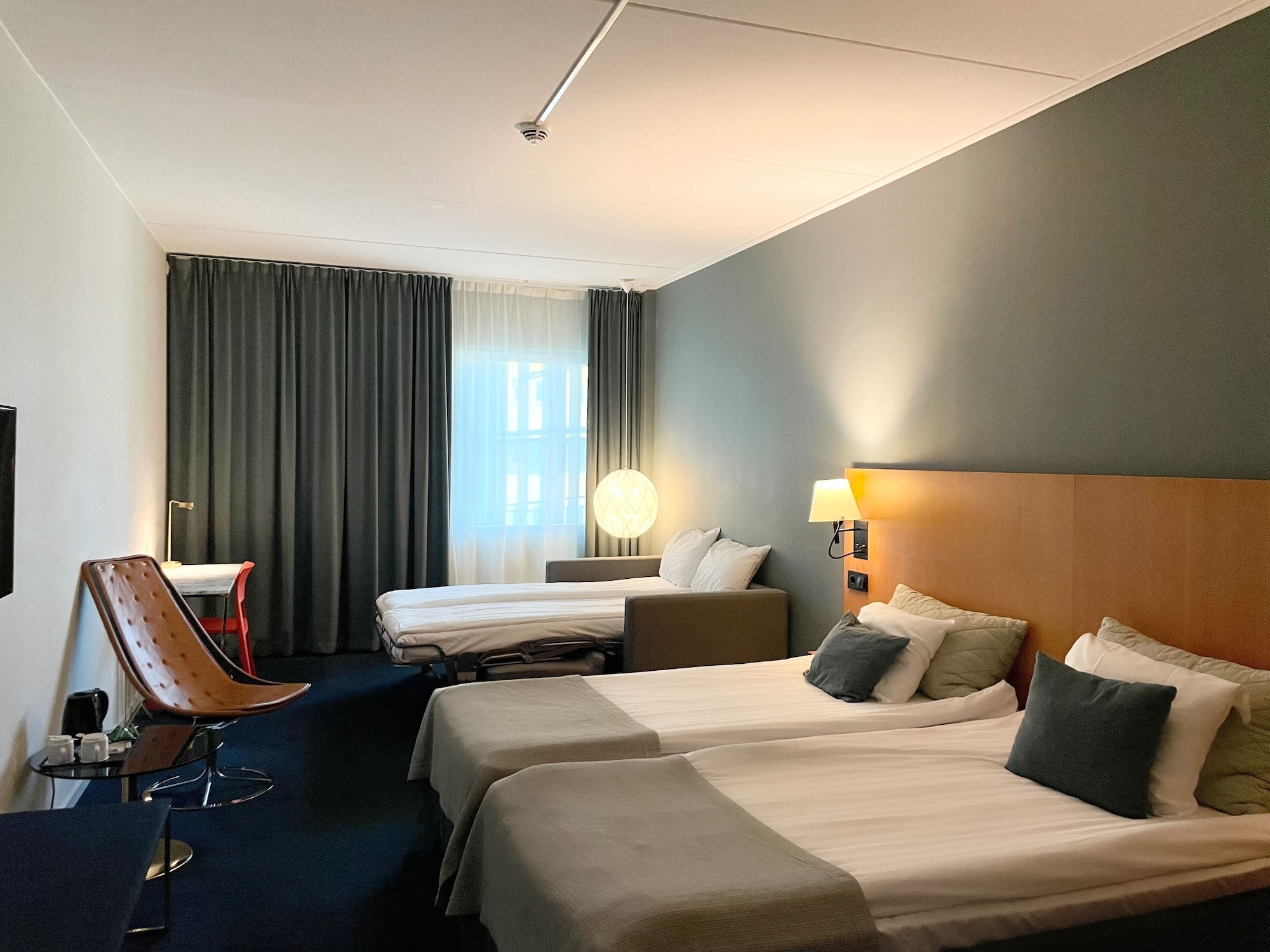 SUPERIOR, TWIN BEDS