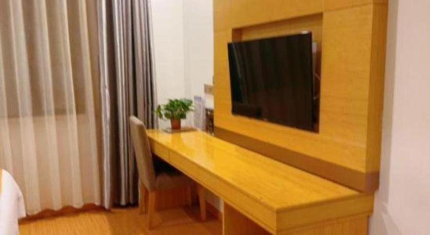 GreenTree Inn ShangHai Fengxian District XiaoTang Road Hotel 37/50