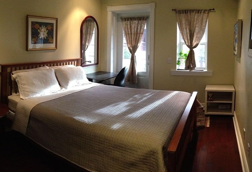COMFORT, DOUBLE BED, EAST WING