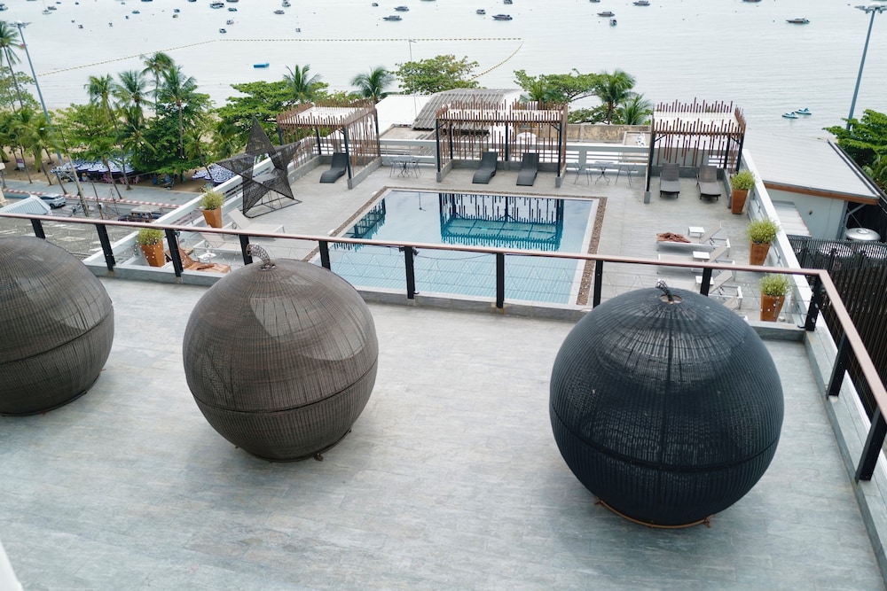 Hermann Hotel Pattaya 39/45